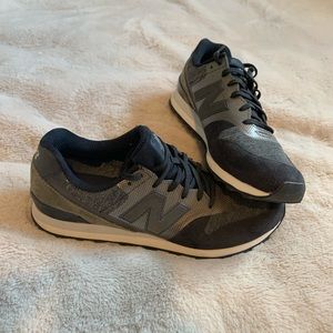 NWOT New Balance WL696 sneakers, size 7.5